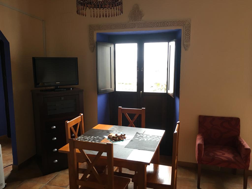 Apartamentos Victoria Bujalance Extérieur photo