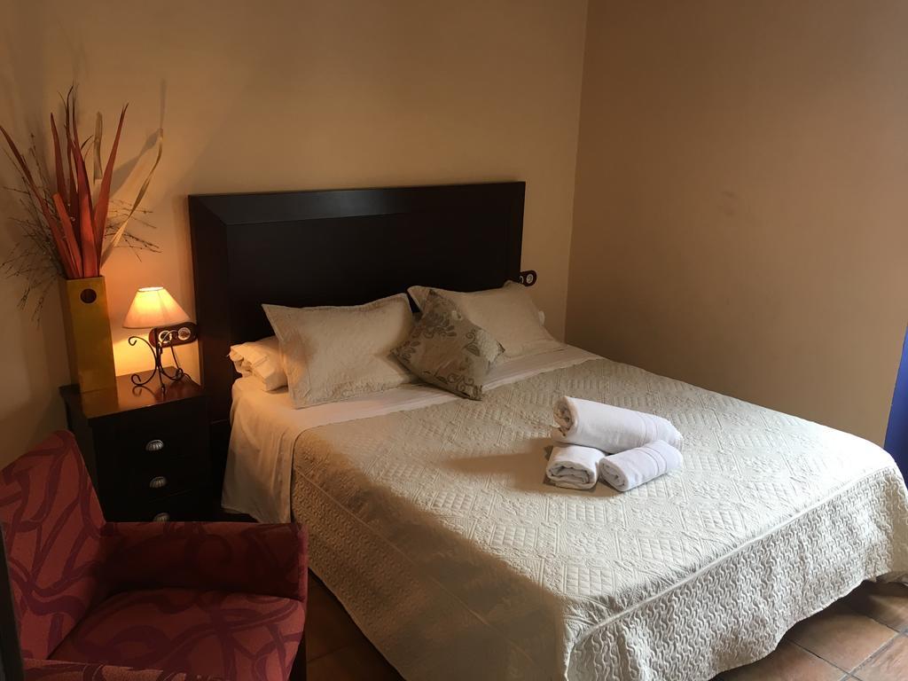 Apartamentos Victoria Bujalance Extérieur photo