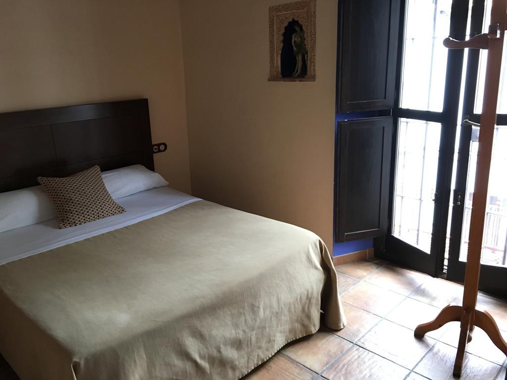 Apartamentos Victoria Bujalance Extérieur photo