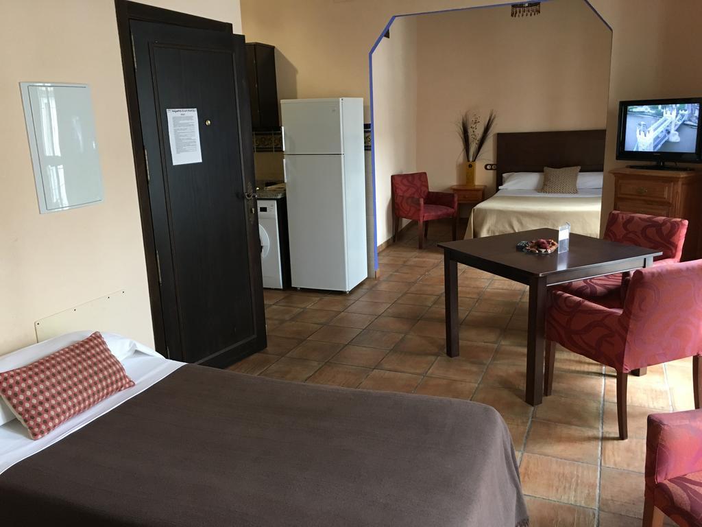 Apartamentos Victoria Bujalance Extérieur photo