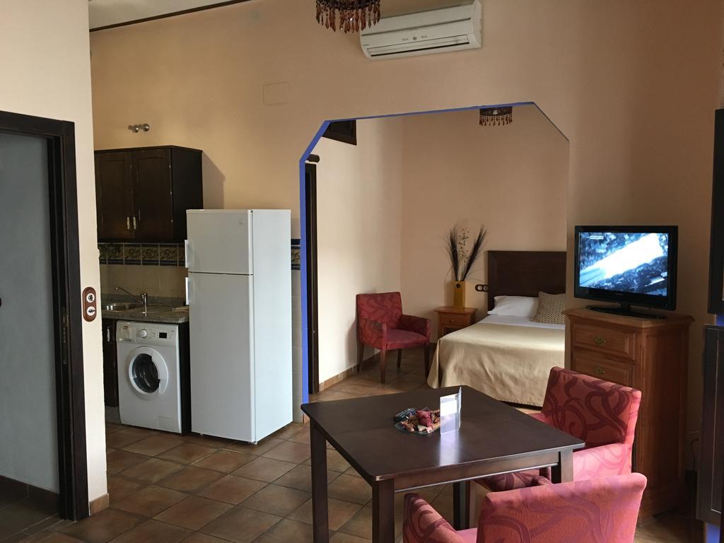 Apartamentos Victoria Bujalance Extérieur photo