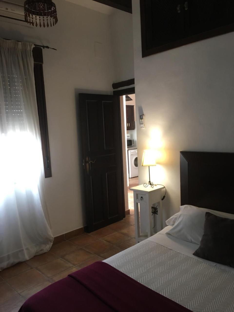 Apartamentos Victoria Bujalance Extérieur photo