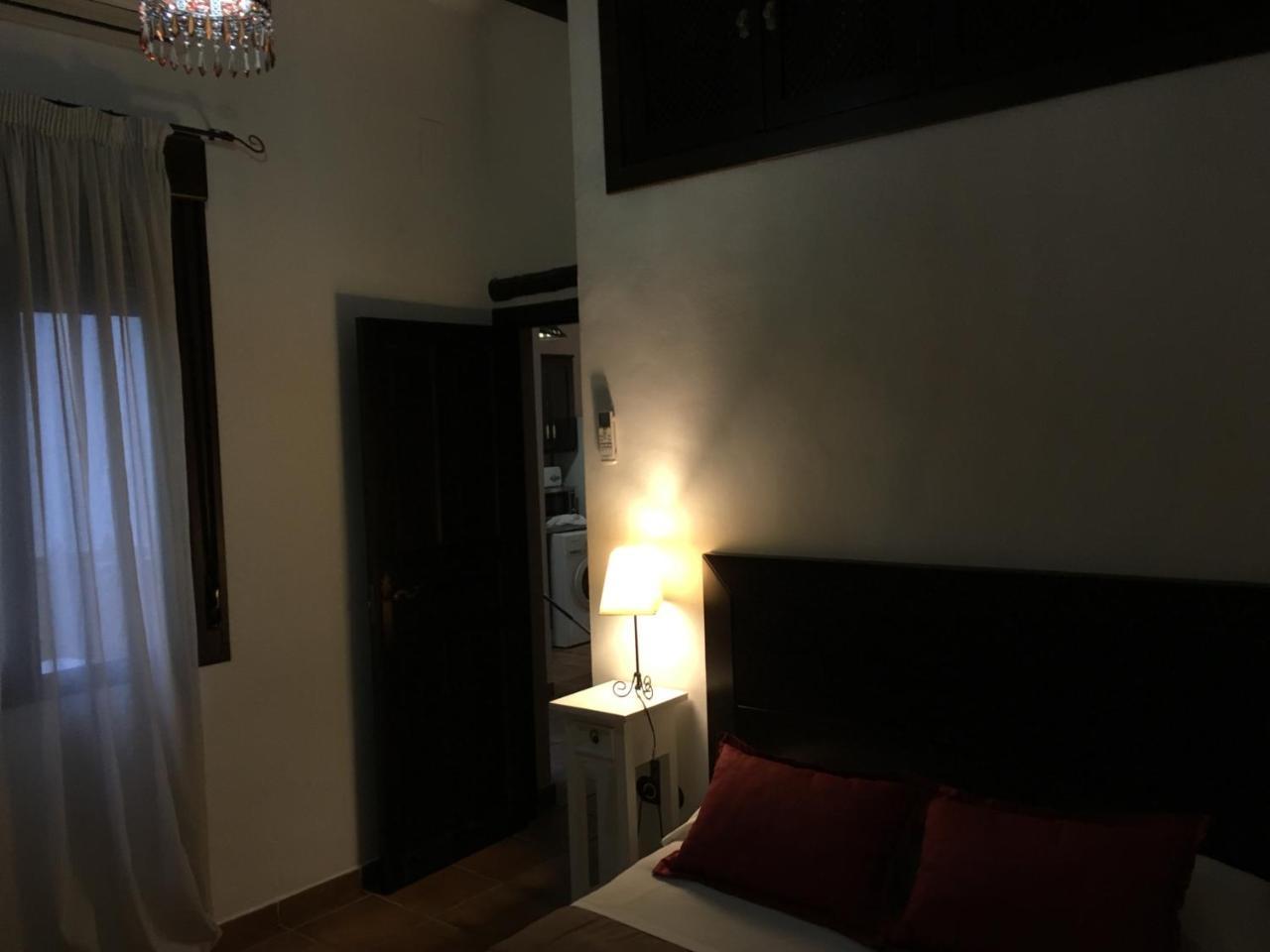 Apartamentos Victoria Bujalance Extérieur photo